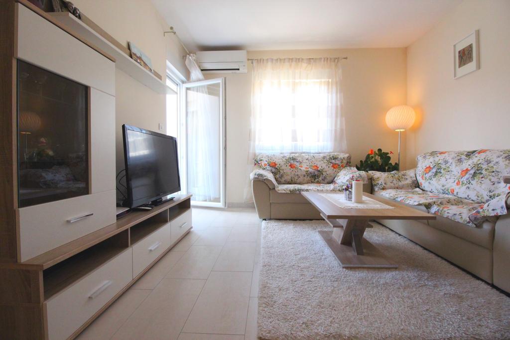 Apartment Brigite โรวีน ภายนอก รูปภาพ