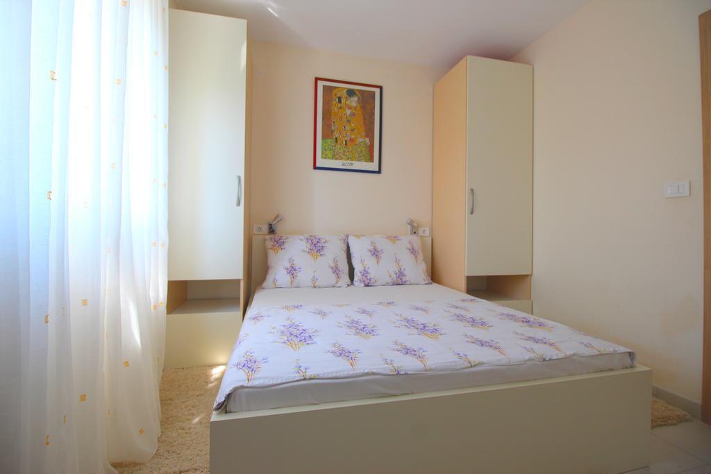 Apartment Brigite โรวีน ภายนอก รูปภาพ